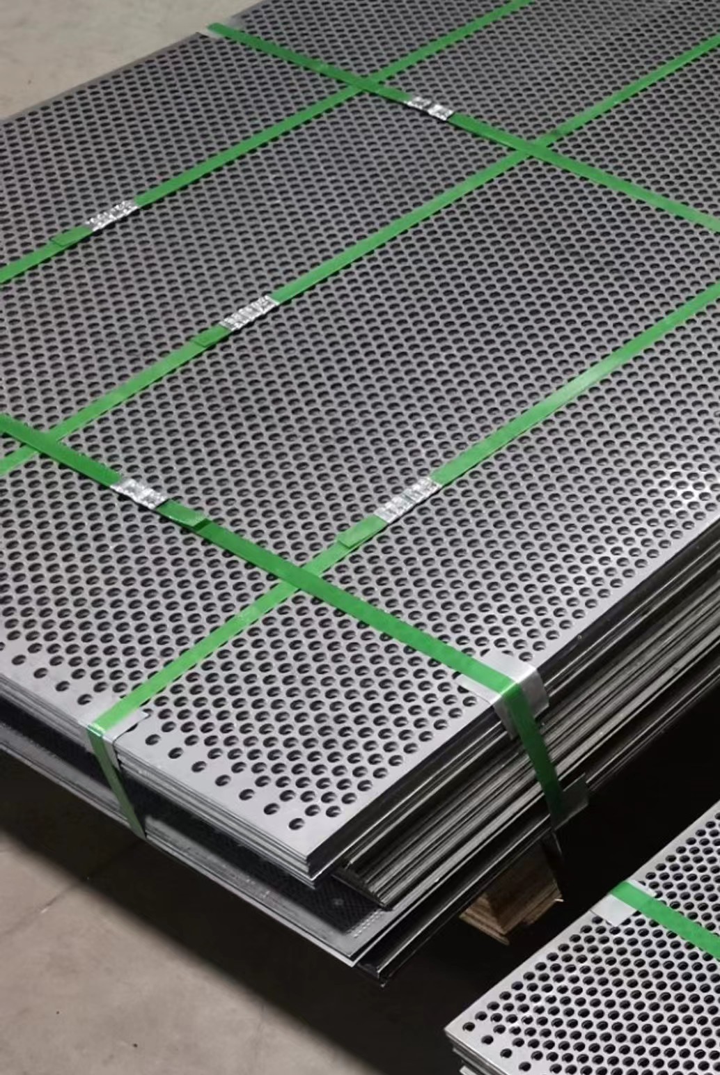 沖孔網、沖孔板、沖孔篩板：三者的區別與實際應用分析